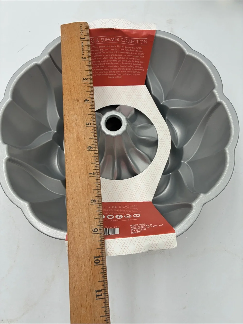 Nordic Ware Magnolia Bundt Pan